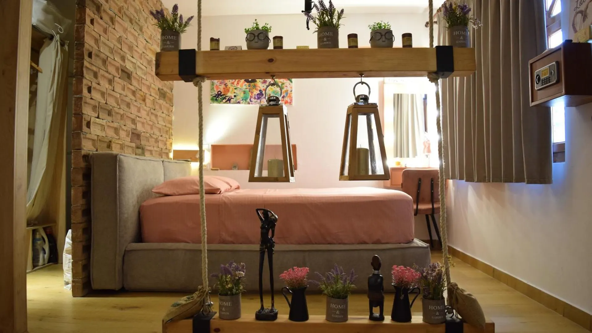 Frequency 286 Tirane Apartment Albania